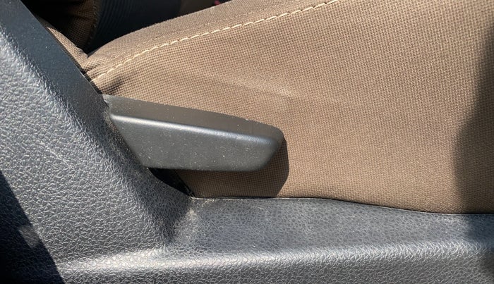 2018 Renault Duster RXS PETROL, Petrol, Manual, 36,054 km, Driver Side Adjustment Panel