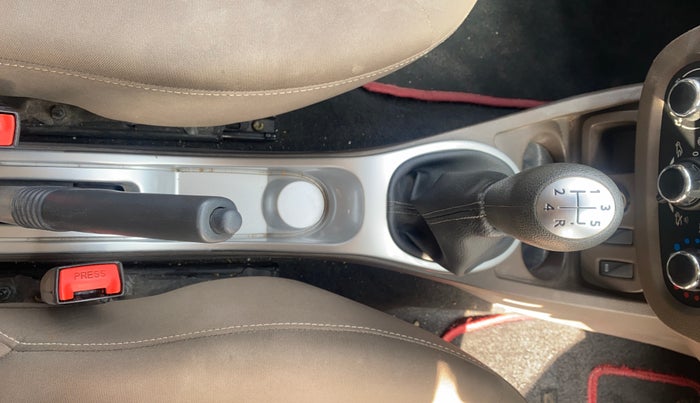 2018 Renault Duster RXS PETROL, Petrol, Manual, 36,054 km, Gear Lever