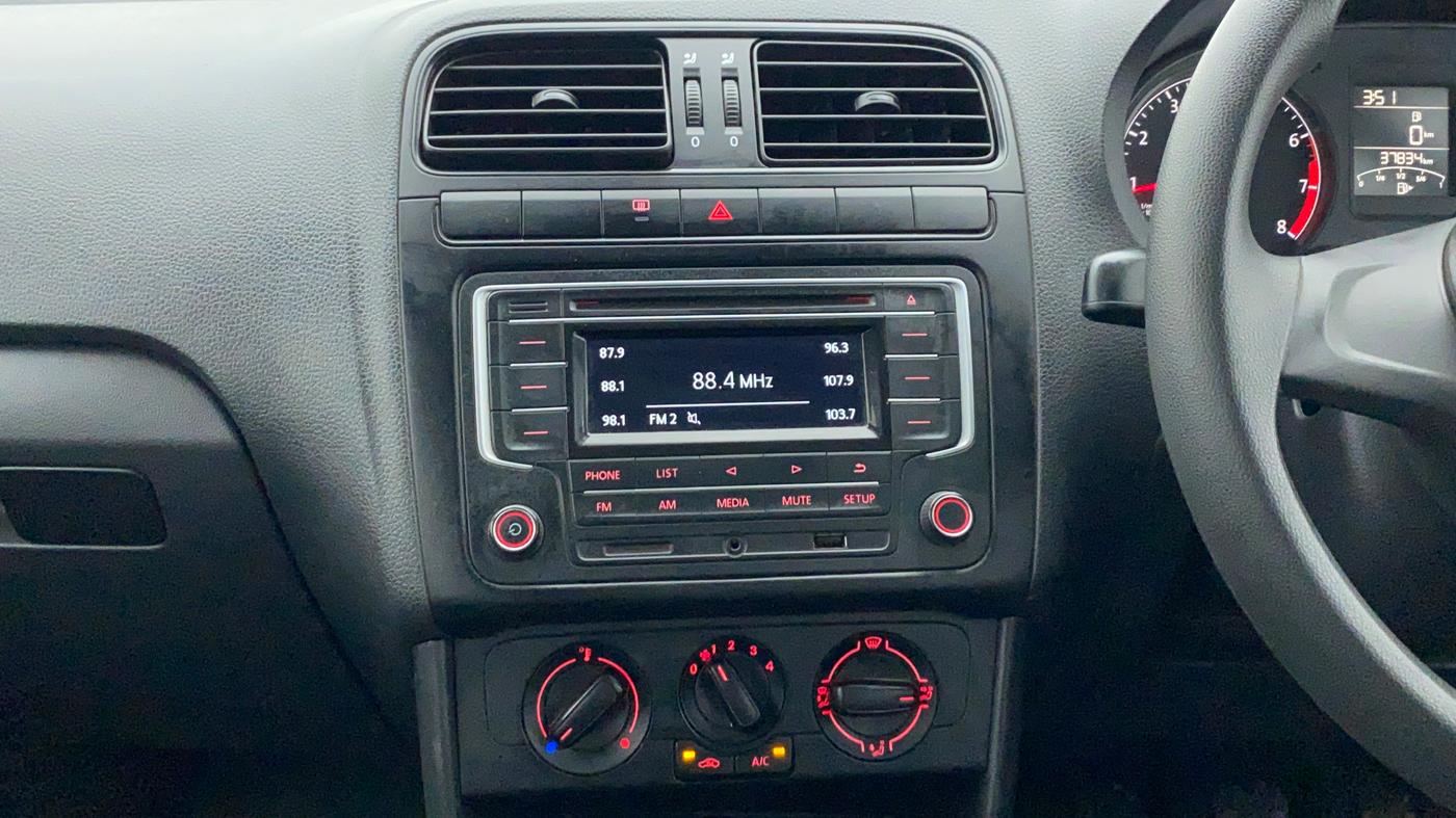 2020 Volkswagen Polo COMFORTLINE PLUS 1.0, Petrol, Manual, 37,911 km, Air Conditioner