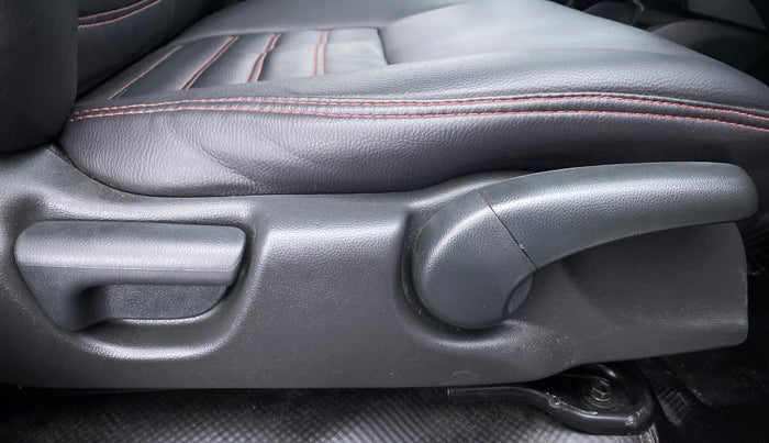 2019 Honda WR-V 1.2 i-VTEC VX MT, Petrol, Manual, 24,785 km, Driver Side Adjustment Panel