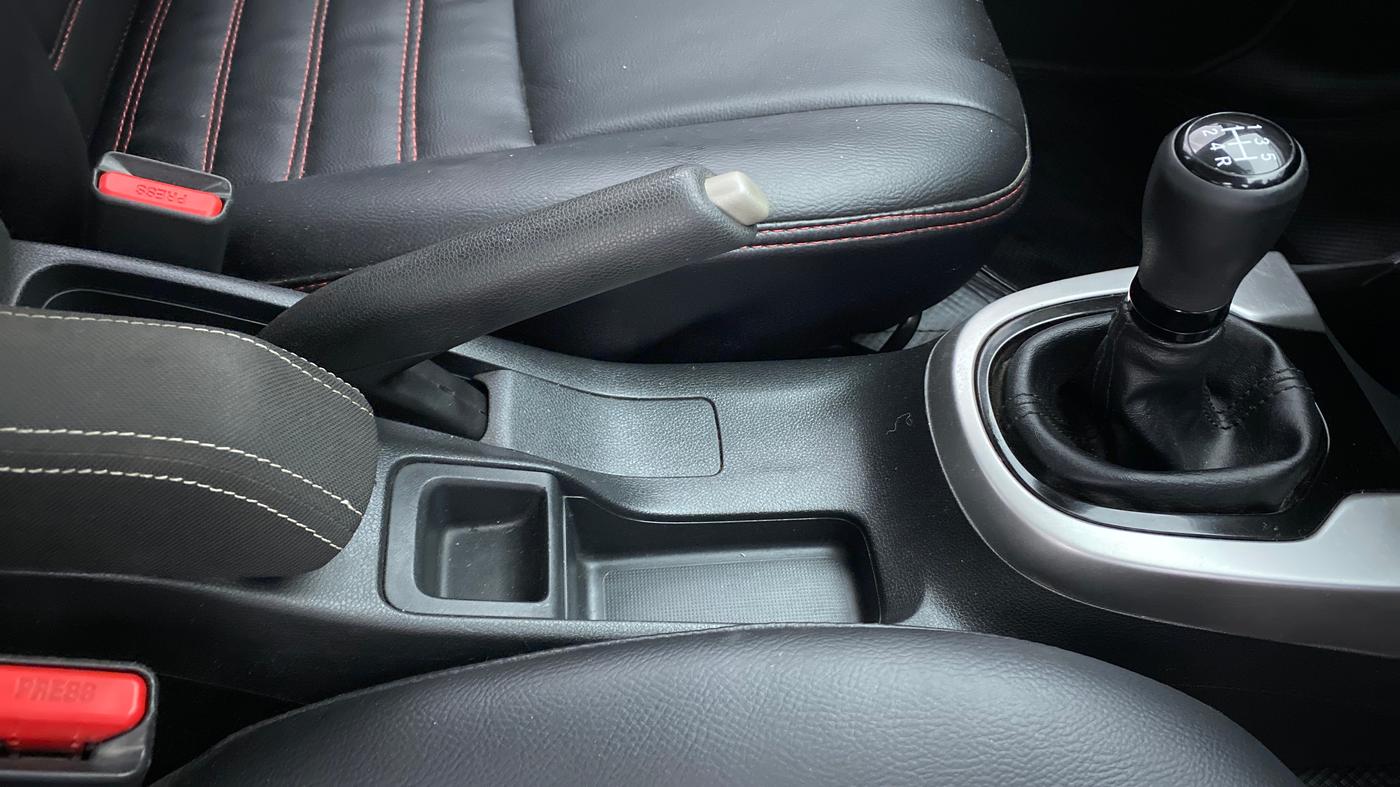 2019 Honda WR-V 1.2 i-VTEC VX MT, Petrol, Manual, 24,785 km, Gear Lever