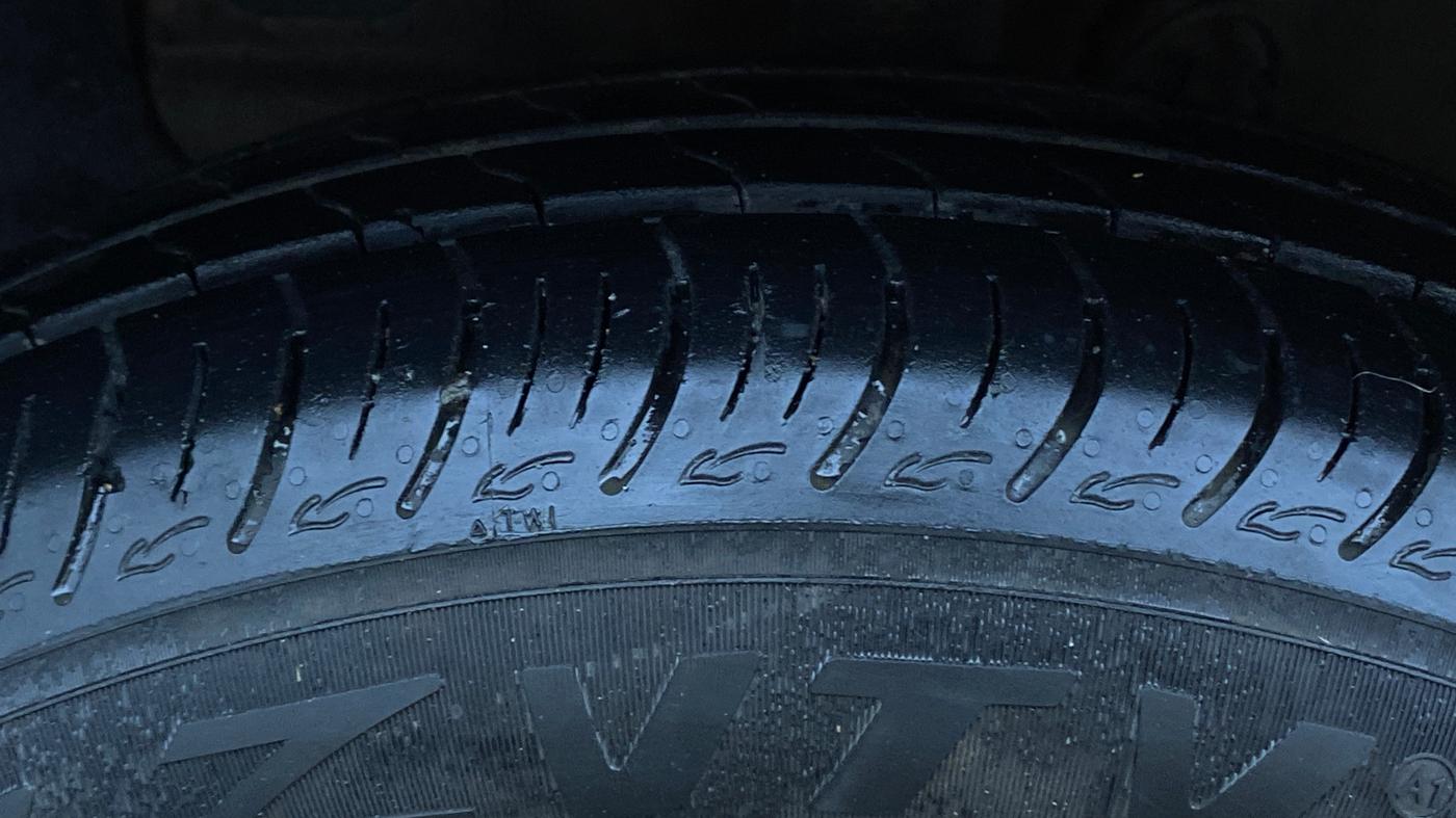 2019 Hyundai Elite i20 SPORTZ PLUS 1.2, Petrol, Manual, 43,688 km, Left Front Tyre Tread