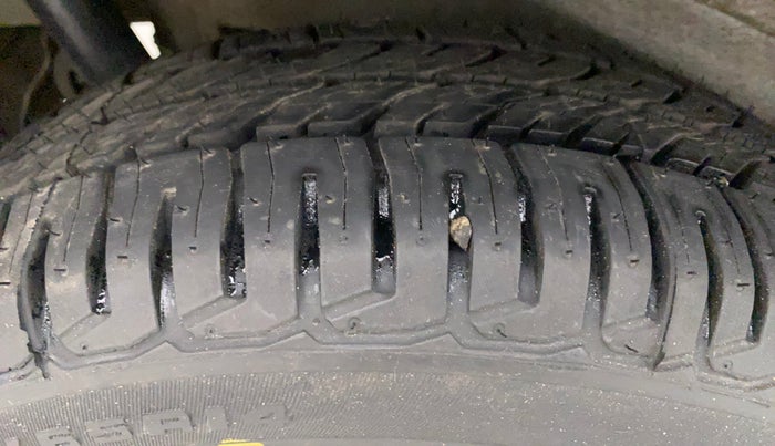 2013 Maruti Wagon R 1.0 VXI, Petrol, Manual, 69,202 km, Right Rear Tyre Tread