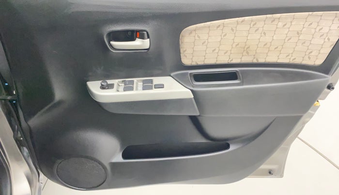 2013 Maruti Wagon R 1.0 VXI, Petrol, Manual, 69,202 km, Driver Side Door Panels Control