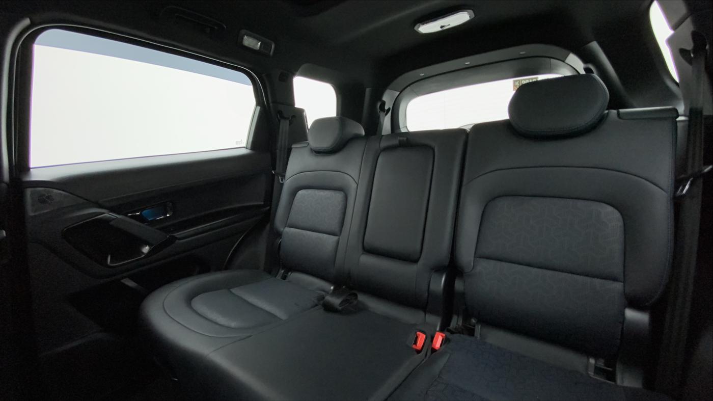2022 Tata Safari XZA PLUS DARK EDITION, Diesel, Automatic, 11,104 km, Right Side Rear Door Cabin
