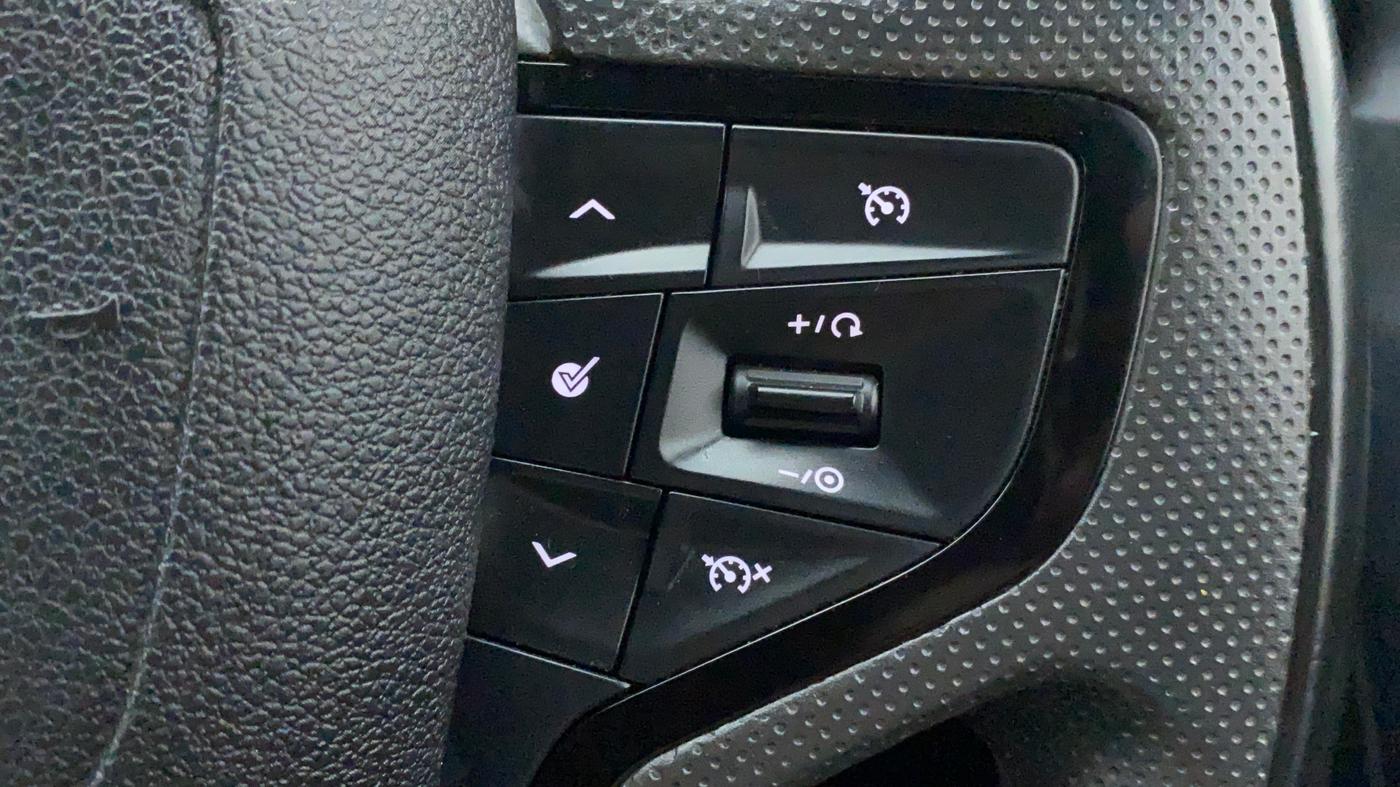 2022 Tata Safari XZA PLUS DARK EDITION, Diesel, Automatic, 11,104 km, Adaptive Cruise Control