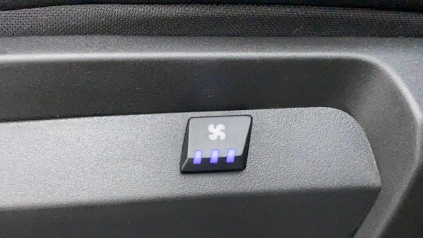 2022 Tata Safari XZA PLUS DARK EDITION, Diesel, Automatic, 11,104 km, Heated/ Ventilated Seats
