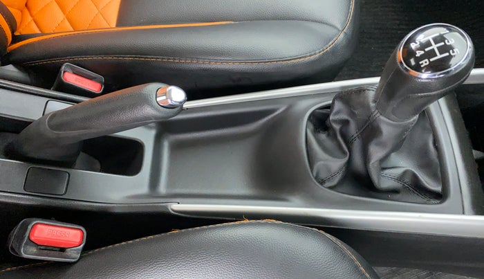 2018 Maruti Baleno DELTA 1.2 K12, Petrol, Manual, 16,350 km, Gear Lever