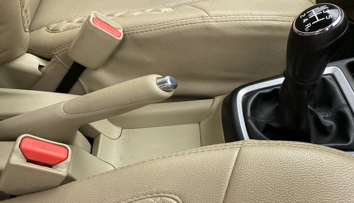 2018 Maruti Dzire VXI, Petrol, Manual, 53,676 km, Gear Lever
