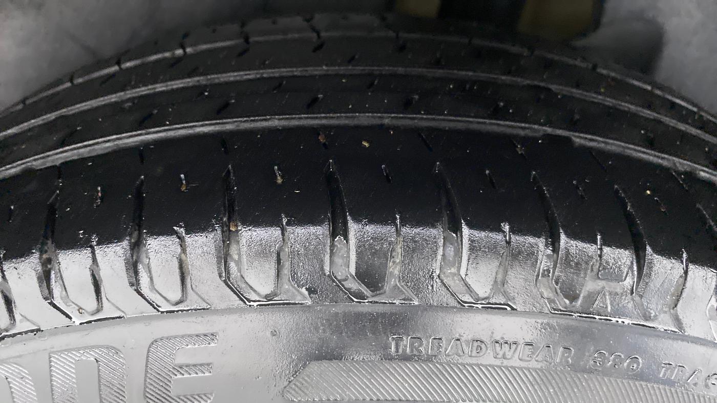 2018 Maruti Dzire VXI, Petrol, Manual, 53,676 km, Left Rear Tyre Tread