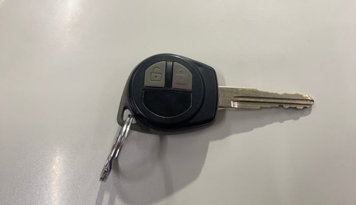 2015 Maruti Swift VDI, Diesel, Manual, 79,135 km, Key Close Up