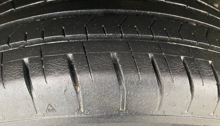 2017 Ford Ecosport TREND+ 1.0L ECOBOOST, Petrol, Manual, 61,960 km, Right Rear Tyre Tread