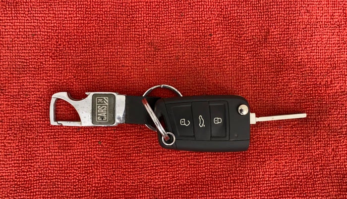 2022 Volkswagen TAIGUN HIGHLINE 1.0 TSI AT, Petrol, Automatic, 3,359 km, Key Close Up
