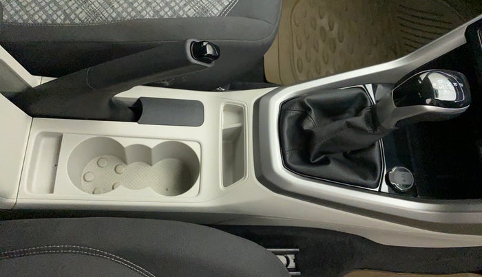 2022 Volkswagen TAIGUN HIGHLINE 1.0 TSI AT, Petrol, Automatic, 3,359 km, Gear Lever