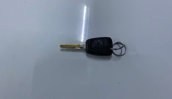 2021 Hyundai NEW SANTRO SPORTZ MT, Petrol, Manual, 32,408 km, Key Close Up