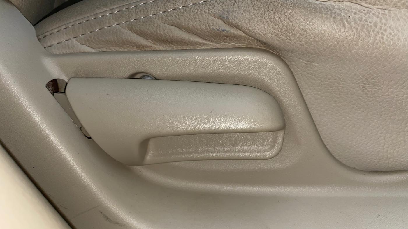 2015 Maruti Swift Dzire VXI, Petrol, Manual, 51,668 km, Driver Side Adjustment Panel