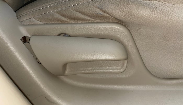 2015 Maruti Swift Dzire VXI, Petrol, Manual, 51,668 km, Driver Side Adjustment Panel