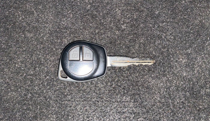 2015 Maruti Swift Dzire VXI, Petrol, Manual, 51,668 km, Key Close Up