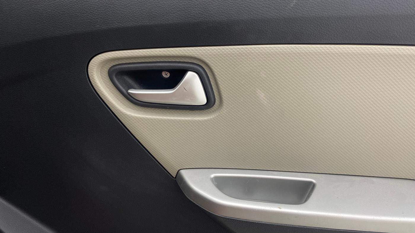 2019 Maruti Alto K10 VXI, Petrol, Manual, 9,614 km, Driver Side Door Panels Control