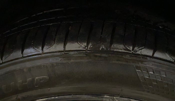 2019 Ford Ecosport TITANIUM 1.5L DIESEL, Diesel, Manual, 1,35,058 km, Left Front Tyre Tread