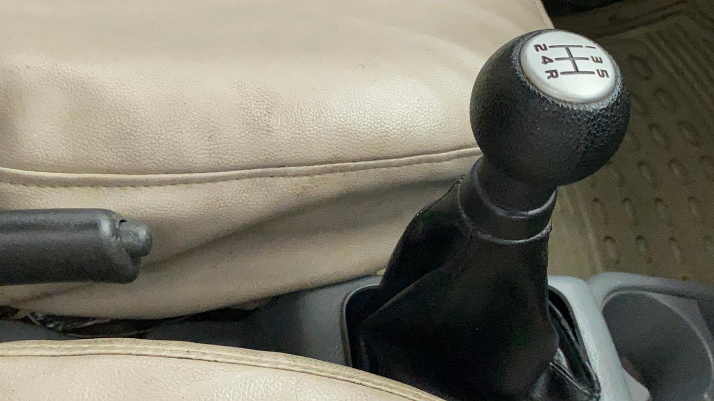 2011 Maruti Alto K10 VXI, Petrol, Manual, 92,835 km, Gear Lever