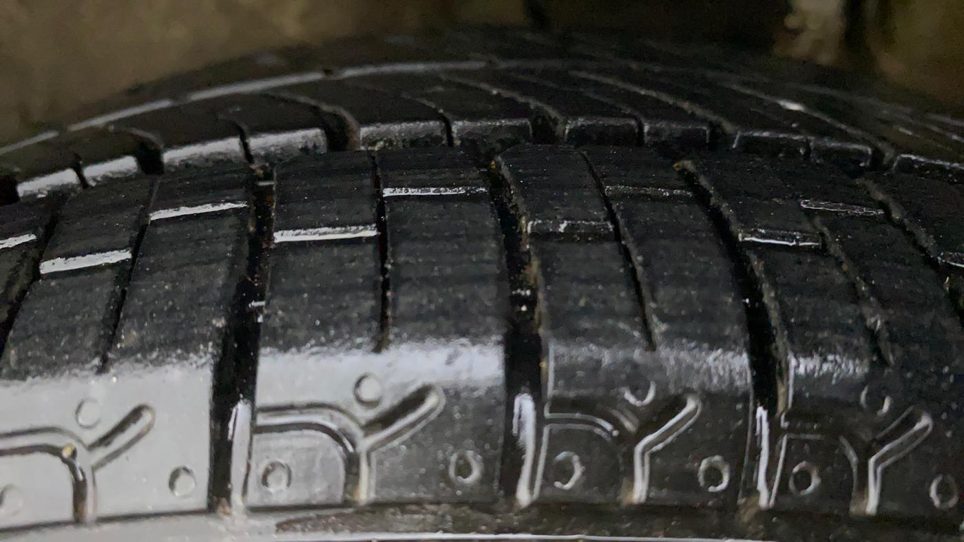 2011 Maruti Alto K10 VXI, Petrol, Manual, 92,835 km, Left Front Tyre Tread