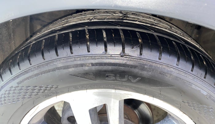 2018 Tata Hexa XTA 4X2 7 STR, Diesel, Automatic, 87,989 km, Left Front Tyre Tread