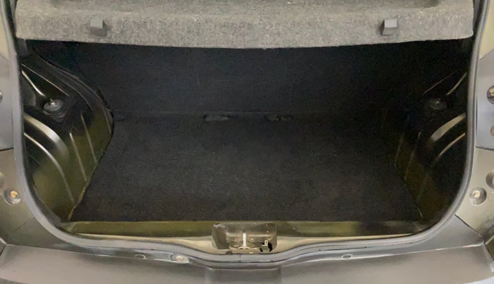 2015 Renault Kwid RXT 0.8, Petrol, Manual, 29,447 km, Boot Inside