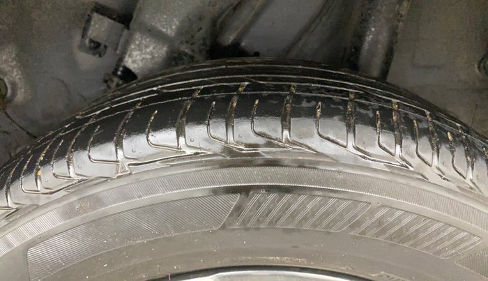 2019 Hyundai VENUE SX(O) 1.4 CRDI, Diesel, Manual, 1,03,785 km, Left Rear Tyre Tread