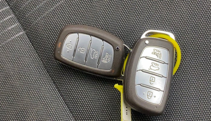 2019 Hyundai VENUE SX(O) 1.4 CRDI, Diesel, Manual, 1,03,785 km, Key Close Up