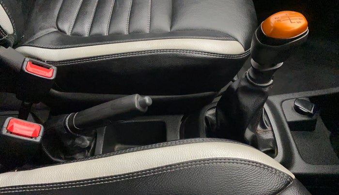 2019 Renault Kwid CLIMBER 1.0, Petrol, Manual, 40,349 km, Gear Lever