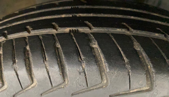 2019 Renault Kwid CLIMBER 1.0, Petrol, Manual, 40,349 km, Right Front Tyre Tread
