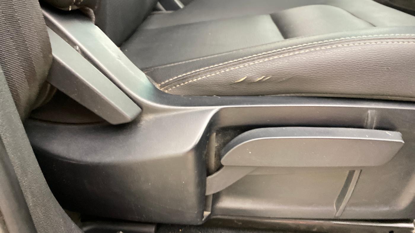 2019 Tata Harrier XZ 2.0L DARK EDITION, Diesel, Manual, 87,169 km, Driver Side Adjustment Panel