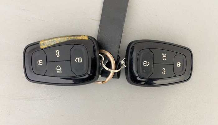 2022 Tata NEXON XZ PLUS (O) PETROL DARK EDITION, Petrol, Manual, 16,456 km, Key Close Up
