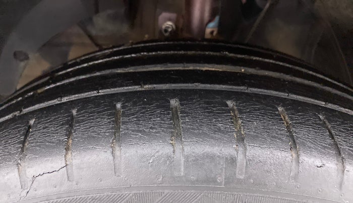 2019 Toyota Glanza V, Petrol, Manual, 52,277 km, Left Front Tyre Tread