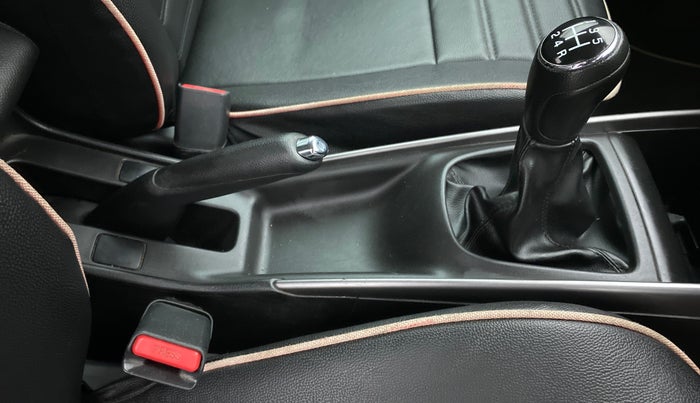 2019 Toyota Glanza V, Petrol, Manual, 52,277 km, Gear Lever