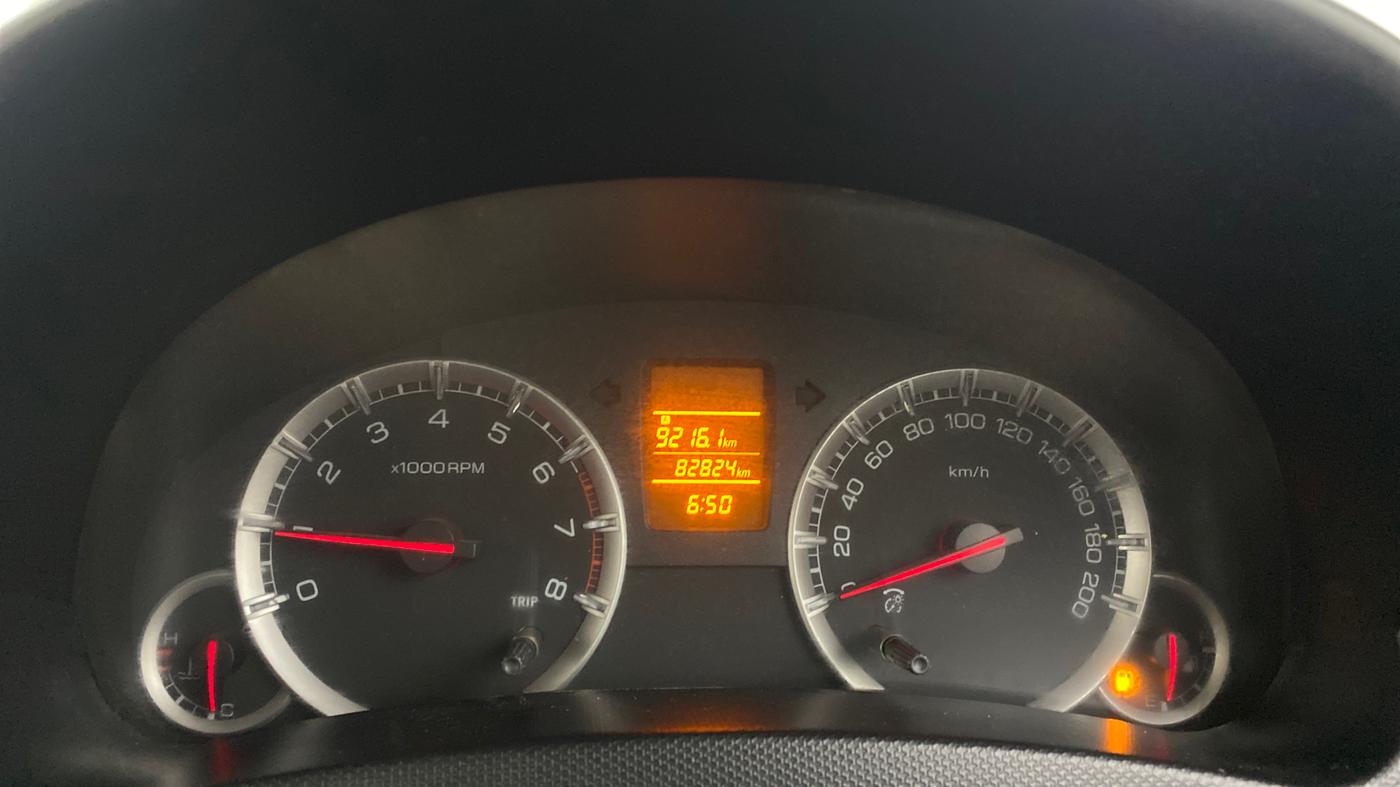 2013 Maruti Swift VXI, Petrol, Manual, 82,819 km, Odometer Image