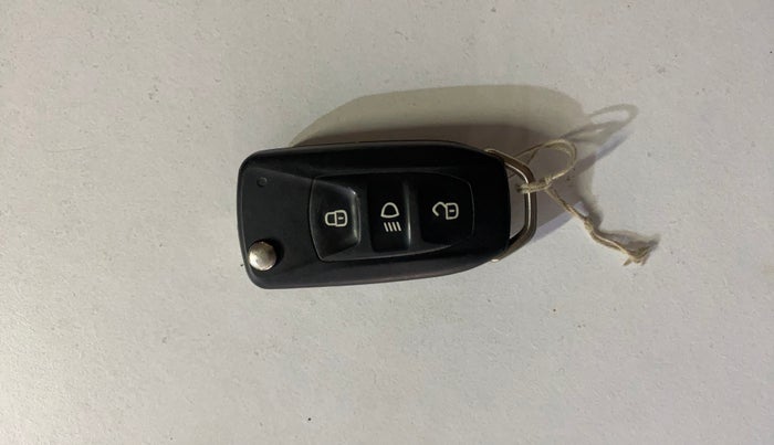 2017 Tata Tiago XT PETROL, Petrol, Manual, 32,566 km, Key Close Up