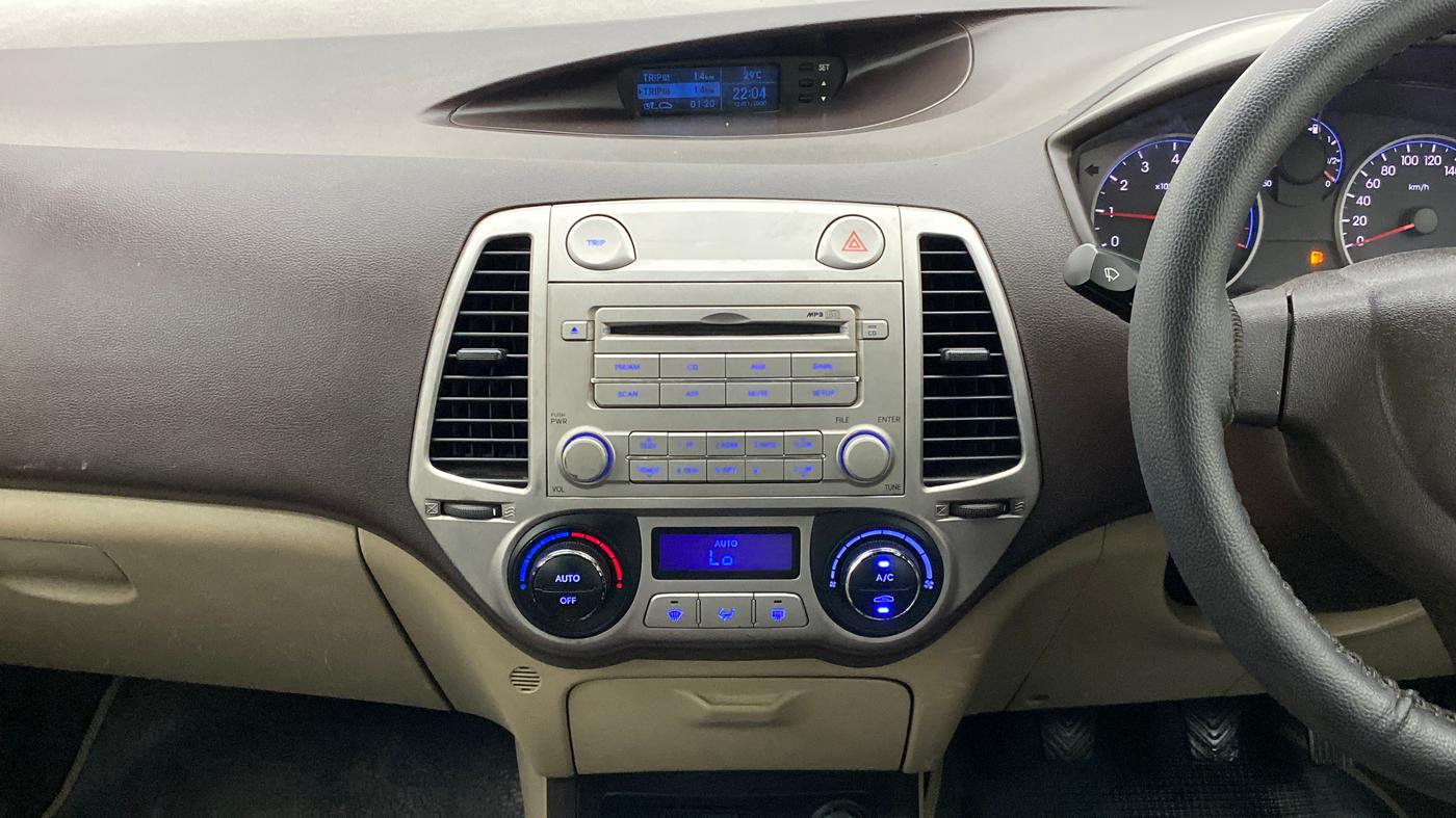 2011 Hyundai i20 MAGNA O 1.2, Petrol, Manual, 65,658 km, Air Conditioner