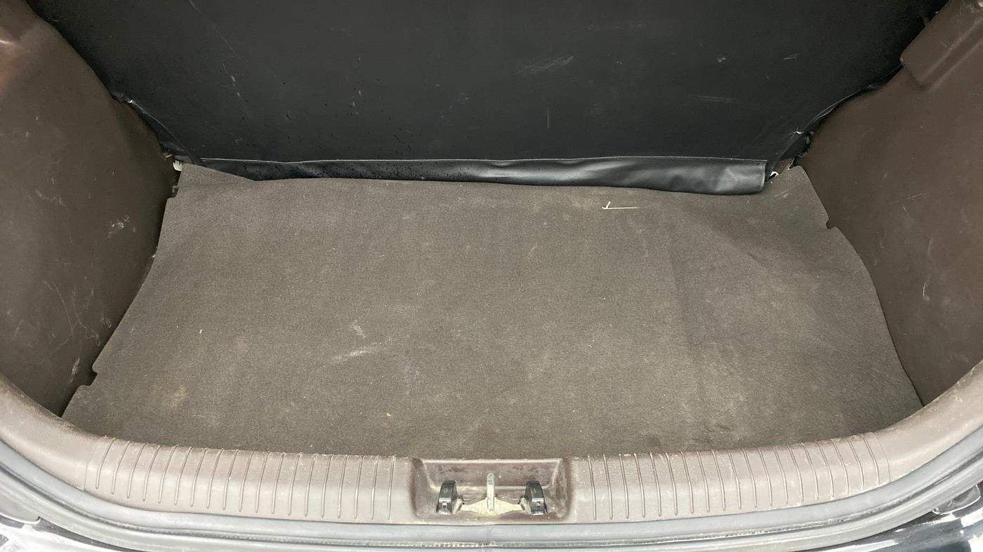 2011 Hyundai i20 MAGNA O 1.2, Petrol, Manual, 65,658 km, Boot Inside