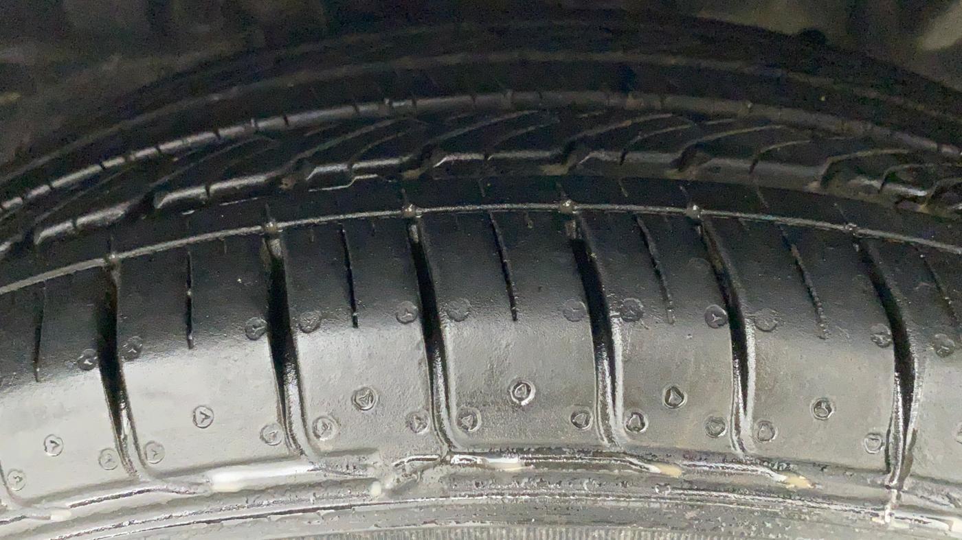 2016 Ford Ecosport 1.5 TITANIUM TI VCT, Petrol, Manual, 46,706 km, Right Front Tyre Tread