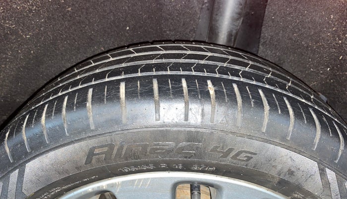 2018 Maruti Baleno ZETA PETROL 1.2, Petrol, Manual, 17,598 km, Left Rear Tyre Tread