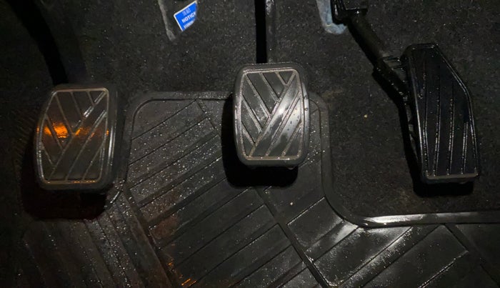 2018 Maruti Baleno ZETA PETROL 1.2, Petrol, Manual, 17,598 km, Pedals