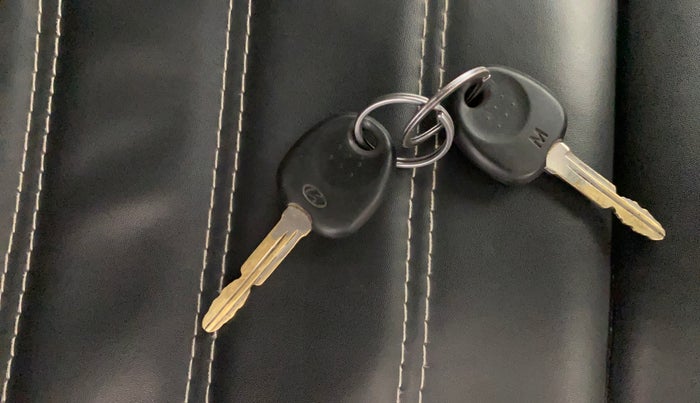 2018 Hyundai NEW SANTRO MAGNA CNG, CNG, Manual, 88,278 km, Key Close Up