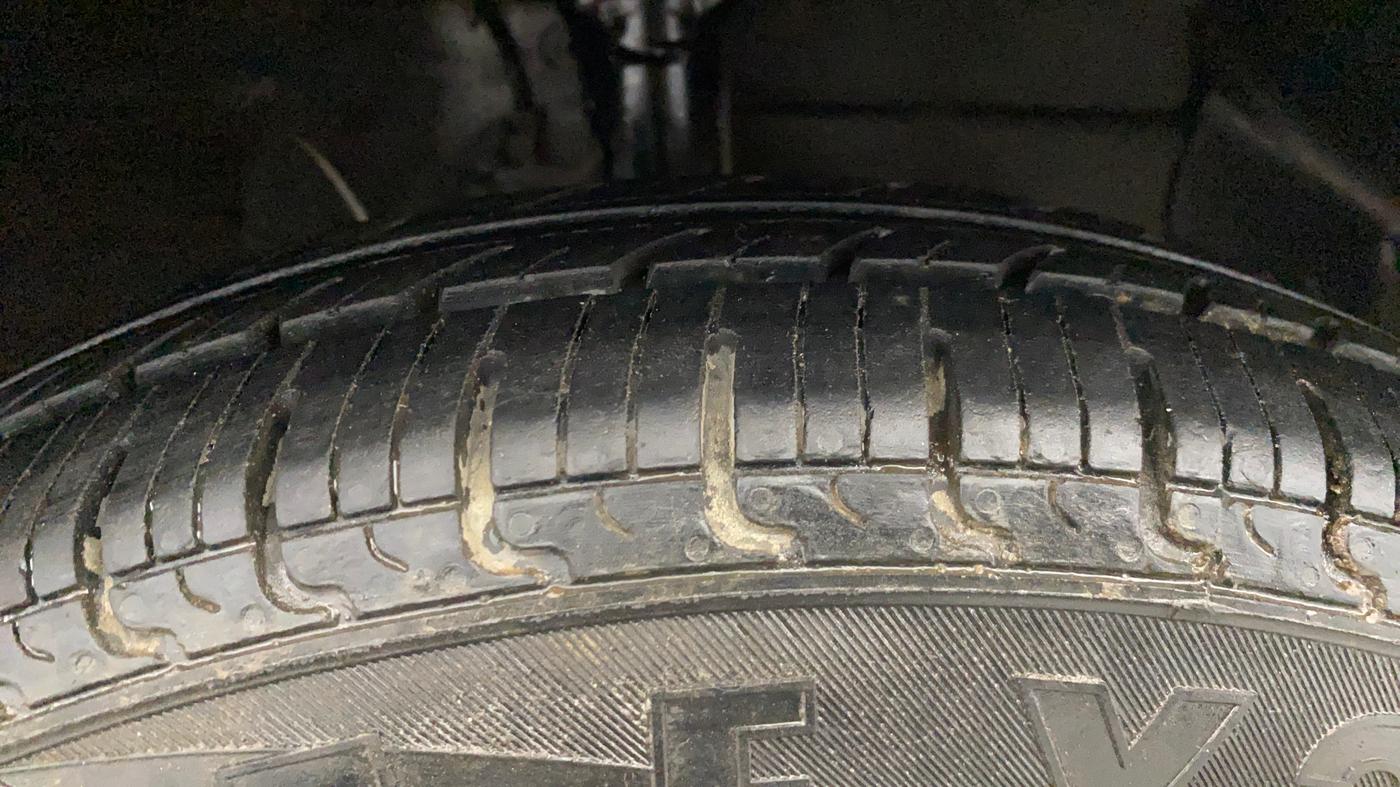 2018 Hyundai NEW SANTRO MAGNA CNG, CNG, Manual, 88,278 km, Right Front Tyre Tread