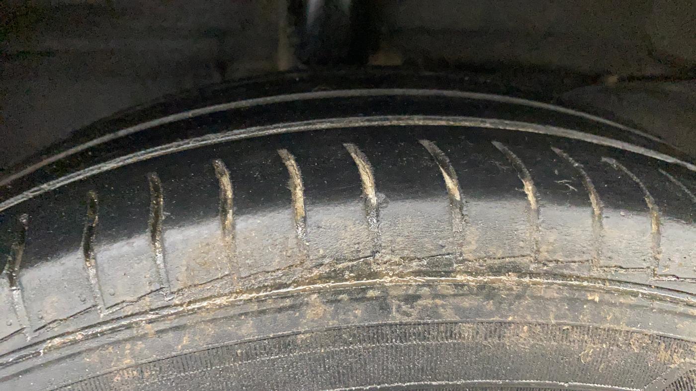 2018 Hyundai NEW SANTRO MAGNA CNG, CNG, Manual, 88,278 km, Right Rear Tyre Tread