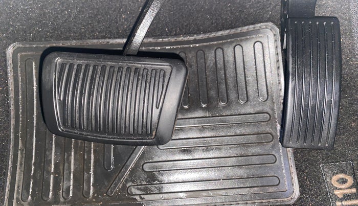 2022 Hyundai GRAND I10 NIOS SPORTZ AMT 1.2 KAPPA VTVT, Petrol, Automatic, 23,377 km, Pedals