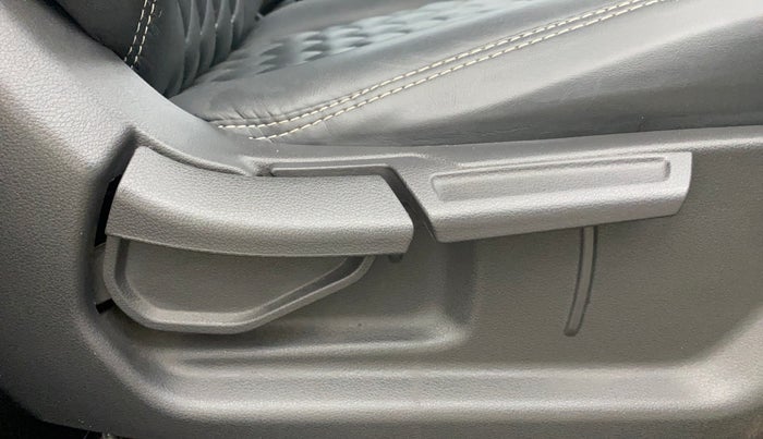 2022 Hyundai GRAND I10 NIOS SPORTZ AMT 1.2 KAPPA VTVT, Petrol, Automatic, 23,377 km, Driver Side Adjustment Panel