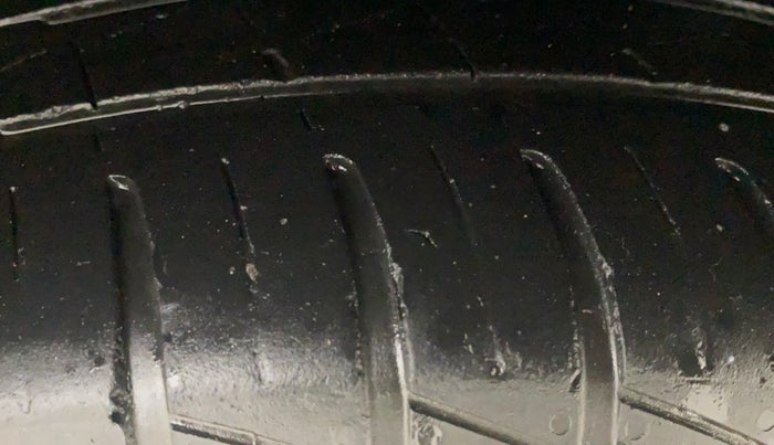 2022 Hyundai GRAND I10 NIOS SPORTZ AMT 1.2 KAPPA VTVT, Petrol, Automatic, 23,377 km, Left Rear Tyre Tread