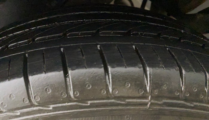 2017 Hyundai Creta E PLUS 1.6 PETROL, Petrol, Manual, 96,135 km, Left Rear Tyre Tread